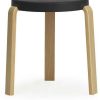 Muebles de diseño Normann Copenhagen Tap Stool Oak - black - 43xØ35 cm