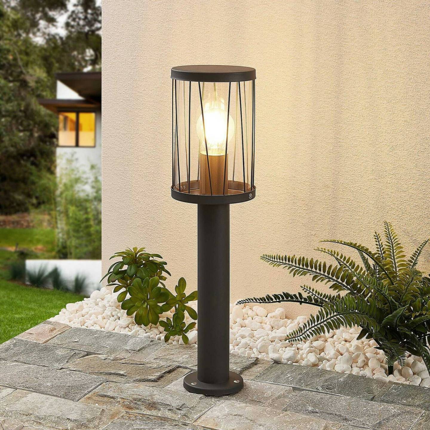 Lámparas de exterior Lindby Yonan pedestal light, round, dark grey, E27