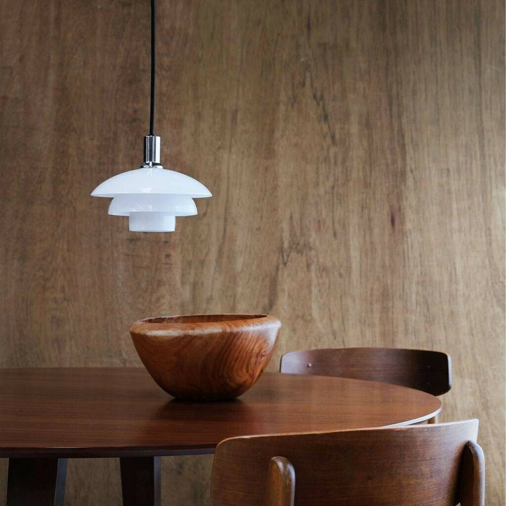 Dyberg Larsen Morph pendant lamp Ø21 opal Lámparas