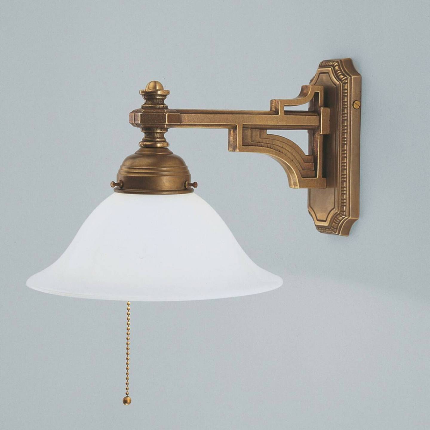 Berliner Messing Gustave wall light made of brass Lámparas