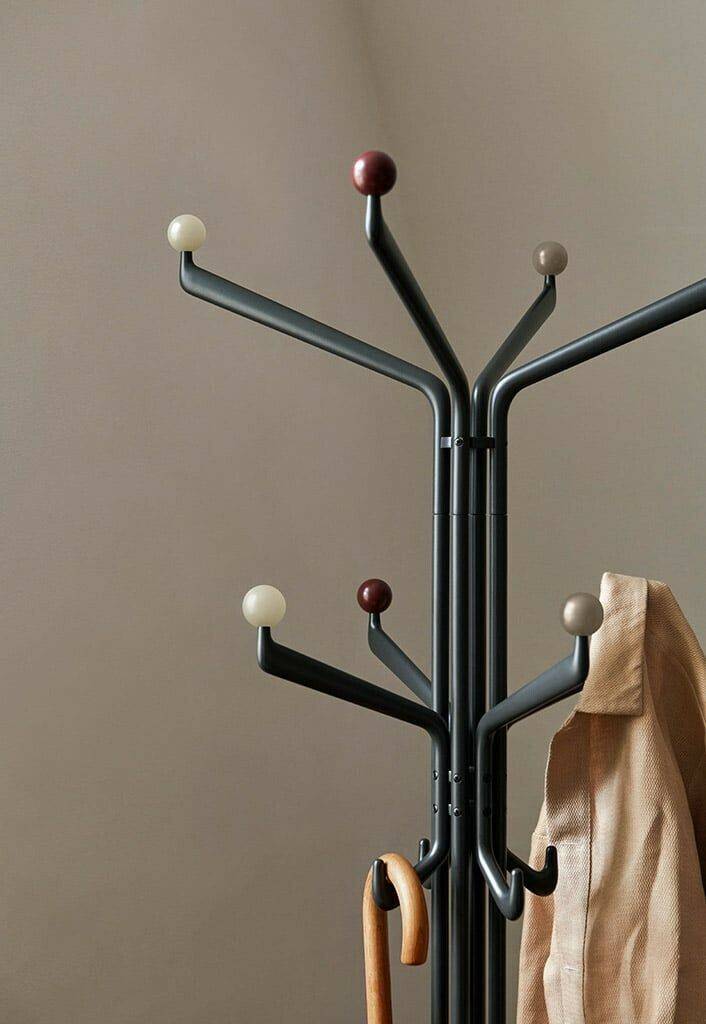 &Tradition Capture SC77 clothes rack 183 cm graphite oak Muebles de diseño